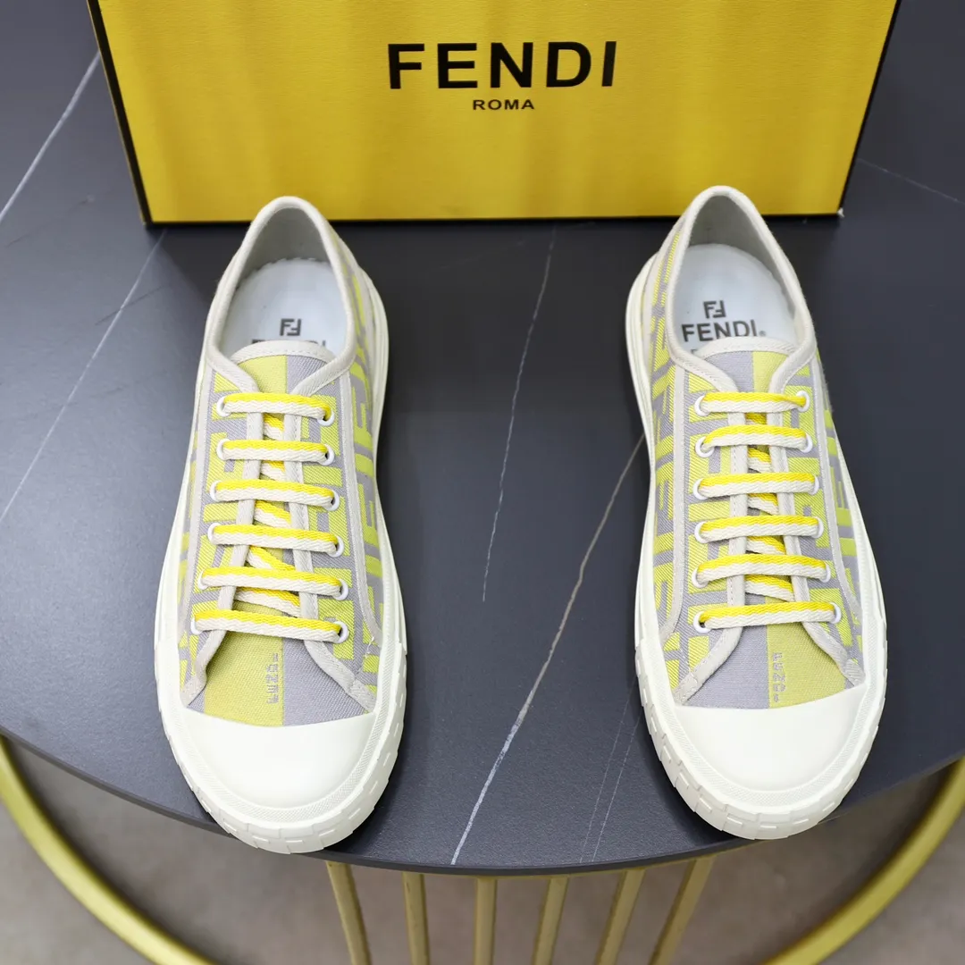 Factory price: 480 original order (couple model) Brand: FENDI Fendi 🙅‍♂️🙅‍♂️🙅‍♂️ Size: Female 35–40, Male 39-44 (45 can be customized) Grade: Official website genuine Material: Imported original LoGO fabric upper Original comfortable lining TPU wear-resistant lightweight outsole Style category: Loafers New trendy shoes Color: actual picture color